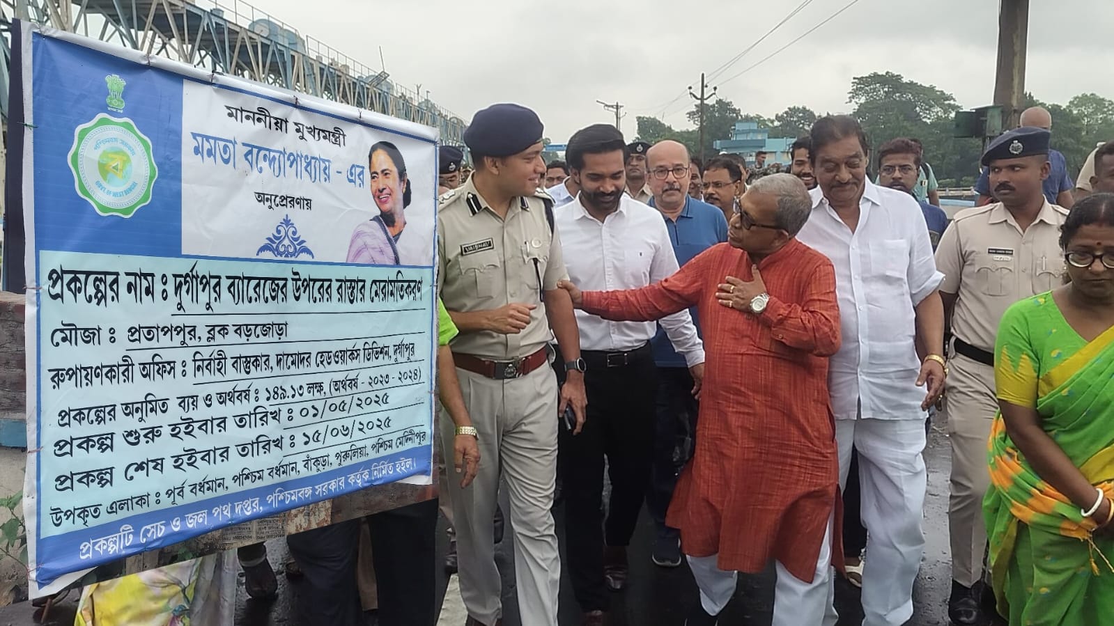 দুর্গাপুর ব্যারেজে রাস্তা পরিদর্শনে সেচমন্ত্রী