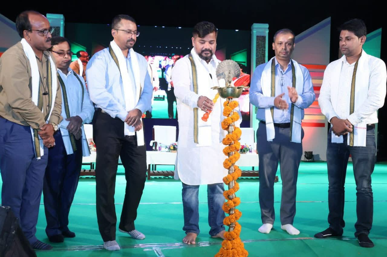 ত্রিপুরার গণবণ্টন ব্যবস্থাকে আধুনিক ও জনমুখী করতে যুগান্তকারী পদক্ষেপ: পিভিসি রেশন কার্ডের সূচনা
