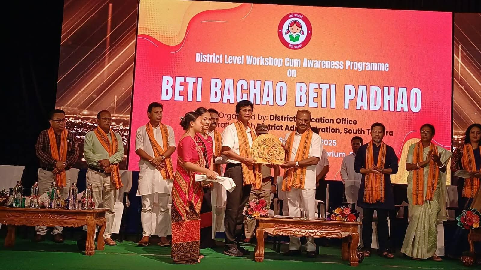 বিলোনিয়ায় ‘বেটি বাঁচাও, বেটি পড়াও’ কর্মসূচিতে রাজ্যপালের অংশগ্রহণ